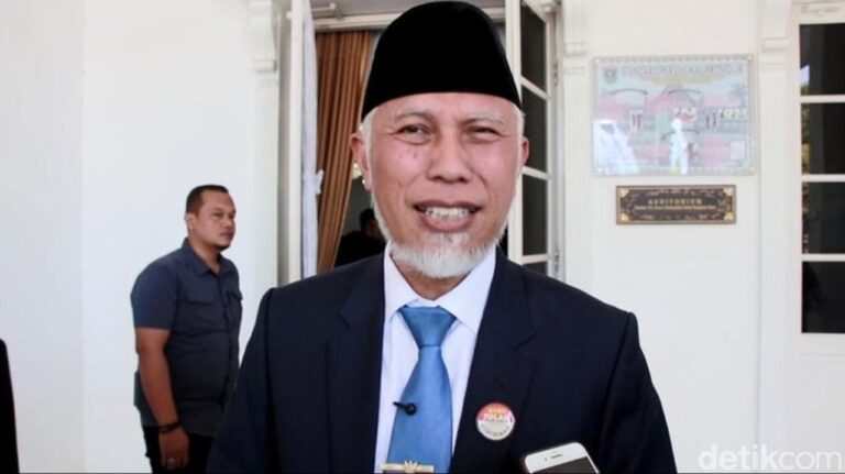 Banjir Sumbar: Gubernur Mahyeldi Sebut 5.077 Rumah Rusak Berat, 775 Hanyut Banjir Sumbar: Gubernur Mahyeldi Sebut 5.077 Rumah Rusak Berat, 775 Hanyut