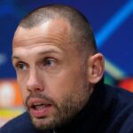 John Heitinga Gantikan Posisi Asisten Manajer Tottenham Hotspur Usai Dipecat Ajax