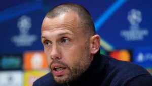John Heitinga Gantikan Posisi Asisten Manajer Tottenham Hotspur Usai Dipecat Ajax
