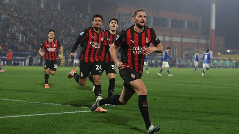 Klasemen Liga Italia: AC Milan Pepet Inter Milan, Jarak Tiga Poin