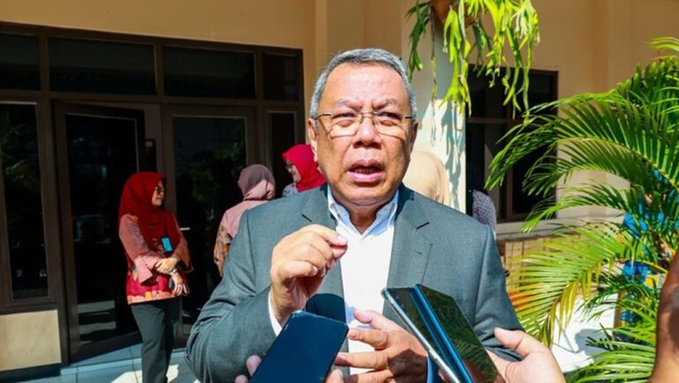 Penghentian Pengolahan Sampah Tangsel ke Cileungsi, Walkot Benyamin Evaluasi Total