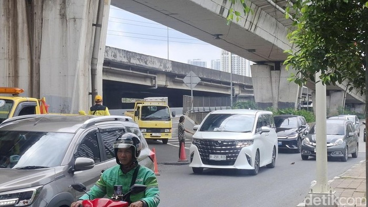 Exit Tol Rawa Buaya Kembali Dibuka Usai Enam ‘Pak Ogah’ Diamankan Polisi