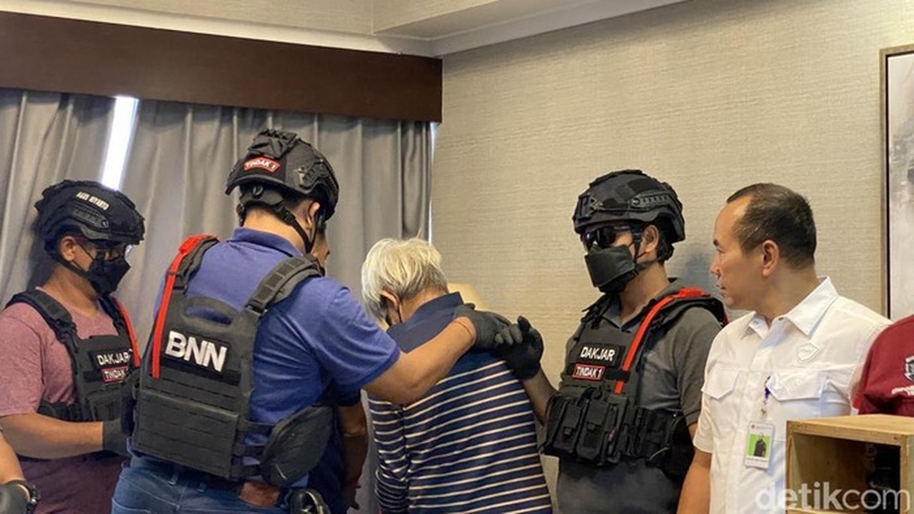 BNN Ungkap Produksi Vape Etomidate Ilegal di Jaksel, Dua WNA Ditangkap