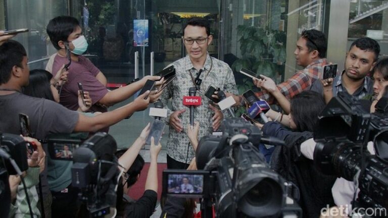 Pensiunan Kemnaker Diduga Beli Mobil Mewah Pakai Uang Hasil Pemerasan Izin TKA