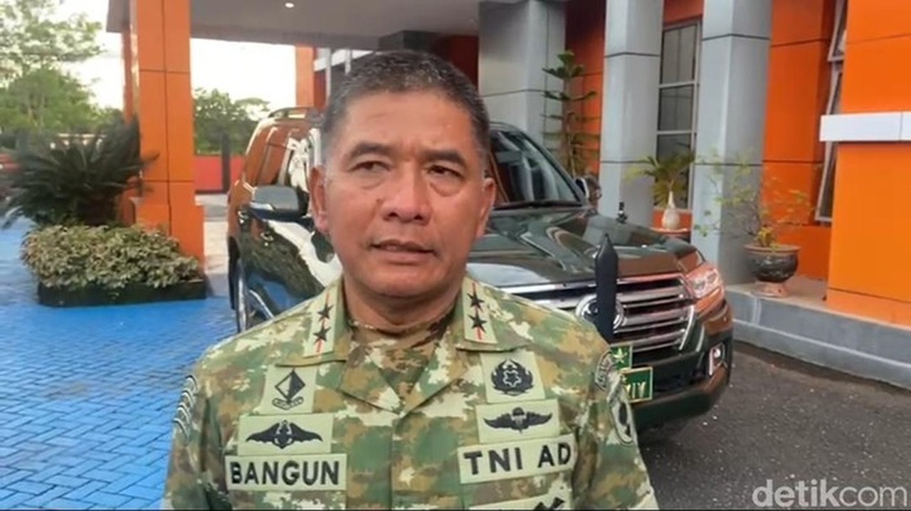 Helikopter TNI AU Pantau Titik Api Diduga Ledakan Pesawat ATR di Pegunungan Maros