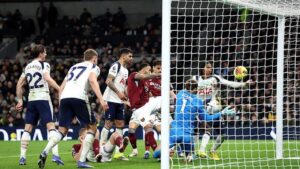 West Ham Bungkam Tottenham 2-1 di Kandang Lewat Gol Wilson di Menit Akhir