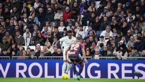 Real Madrid Dicemooh Suporter di Bernabeu Usai Pecat Xabi Alonso