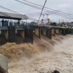 Bendung Katulampa Siaga 3, Warga Jakarta Diimbau Waspada Banjir Susulan