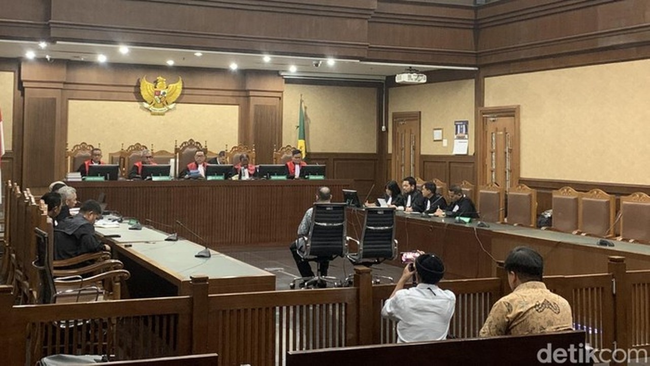 Pengacara: Ibam Paparkan Kelebihan-Kekurangan Chromebook ke Kemendikbud