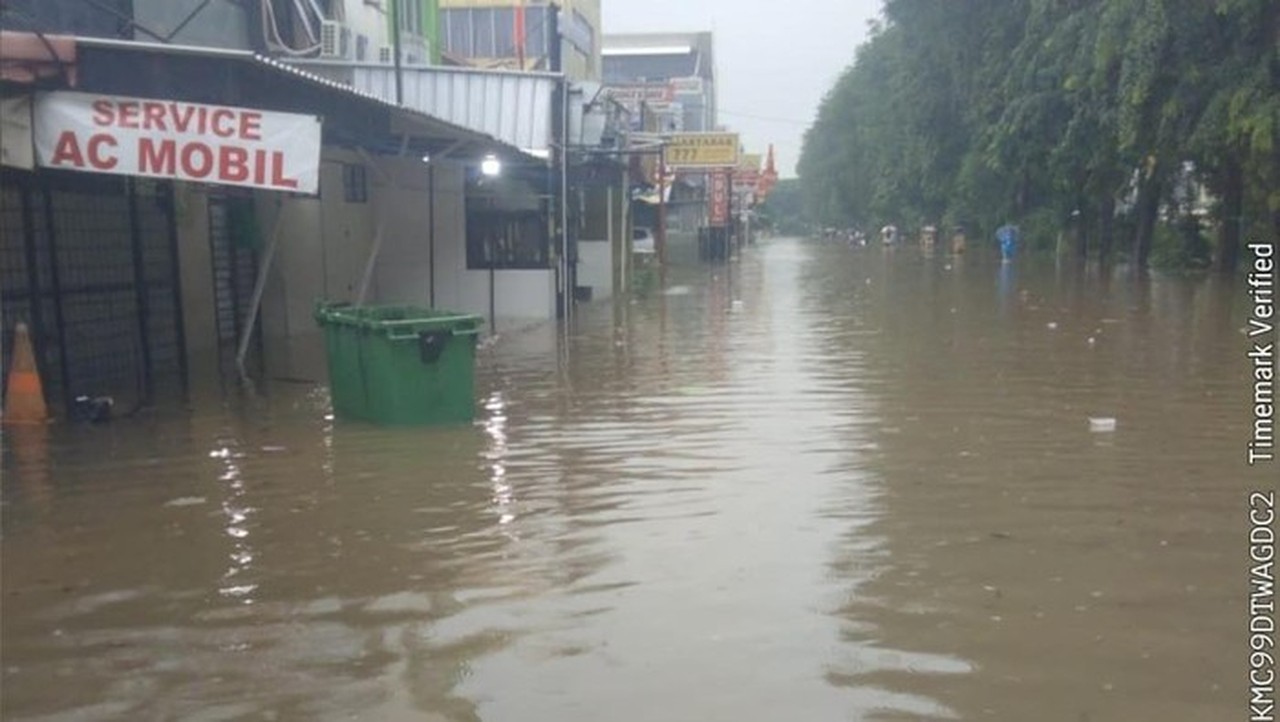 Kelapa Gading Terendam Banjir, Ketinggian Air Capai 35 Sentimeter