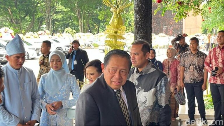 SBY Hadiri Pernikahan Sekpri Prabowo di TMII, Dihadiri Sejumlah Tokoh Nasional