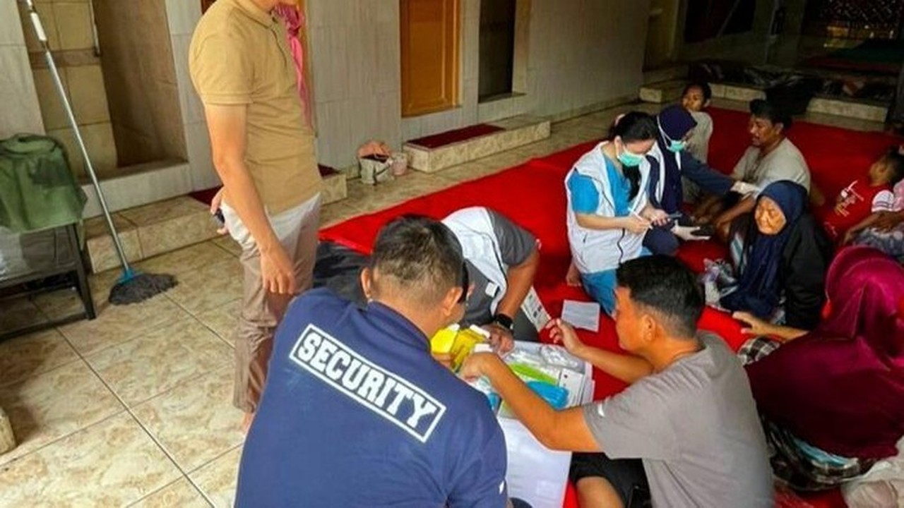 Banjir Kelapa Gading: 201 Warga Mengungsi, Lansia dan Balita Jadi Prioritas Utama