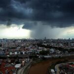 BMKG Prediksi Jabodetabek Hujan Lebat Hingga 23 Januari Akibat Kombinasi Fenomena Atmosfer