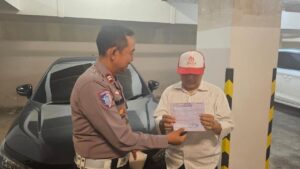Mobil Lawan Arah di Tol Dalam Kota Tebet, Pengendara Ditilang dan Minta Maaf