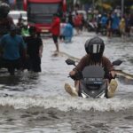 Banjir Jakarta: 45 RT dan 21 Ruas Jalan Masih Tergenang Akibat Hujan Deras