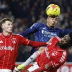 Arteta dan Dyche Bersitegang Soal Handball Ola Aina dalam Laga Arsenal vs Nottingham Forest