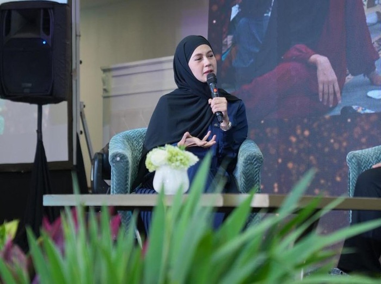 Paula Verhoeven Terharu Ikut Wakaf Masjid di Melbourne, Target Dana Rp 28 Miliar