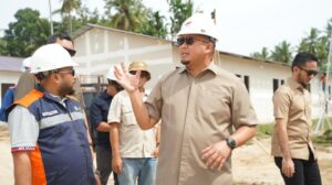 Andre Rosiade Pantau Huntara Batang Anai, Targetkan Rampung dan Ditempati 25 Januari 2026