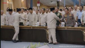 Prabowo Pimpin Retret Kabinet di Hambalang, Anggota Kompak Berbaju Safari Khaki