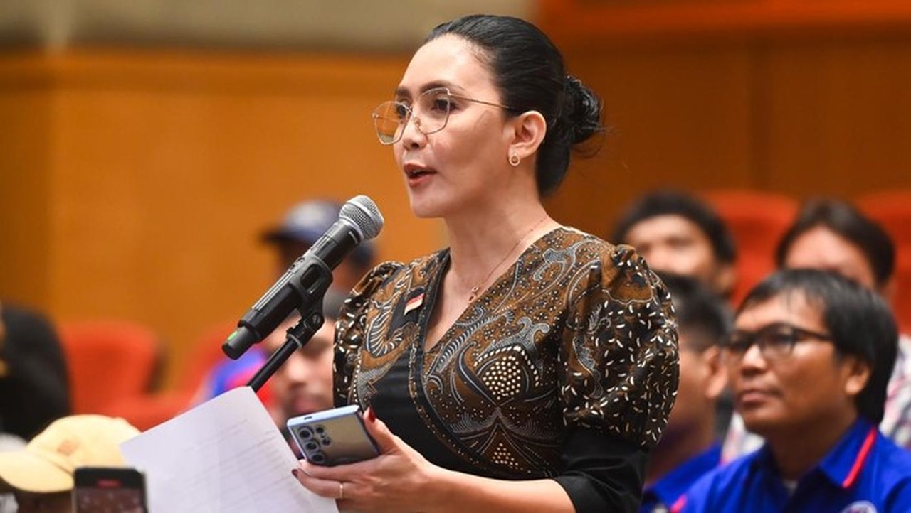 PDIP Rotasi Sejumlah Anggota DPR, Rieke Diah Pitaloka dan Stevano Rizki Pindah Komisi