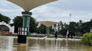 Banten Lama Rawan Banjir Akibat Kanal Menyempit dan Rumah Warga