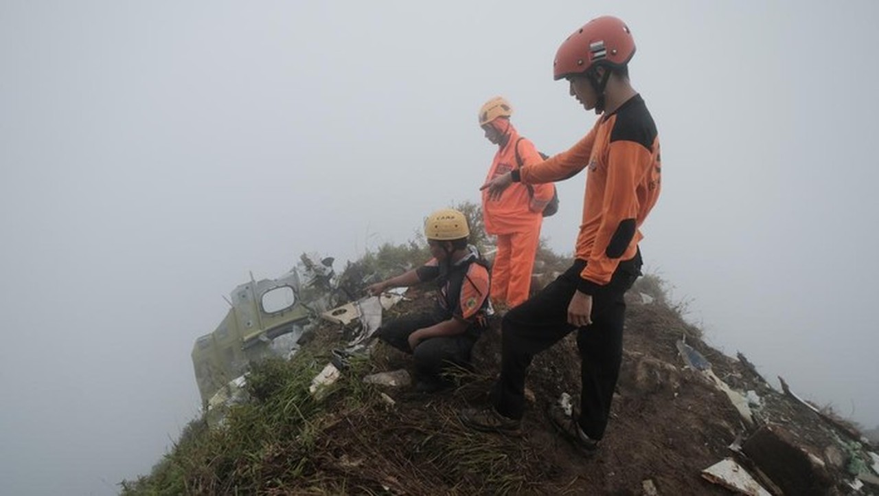 Evakuasi Jenazah Pramugari ATR 42-500 di Pangkep Terkendala Cuaca Buruk Selama 28 Jam