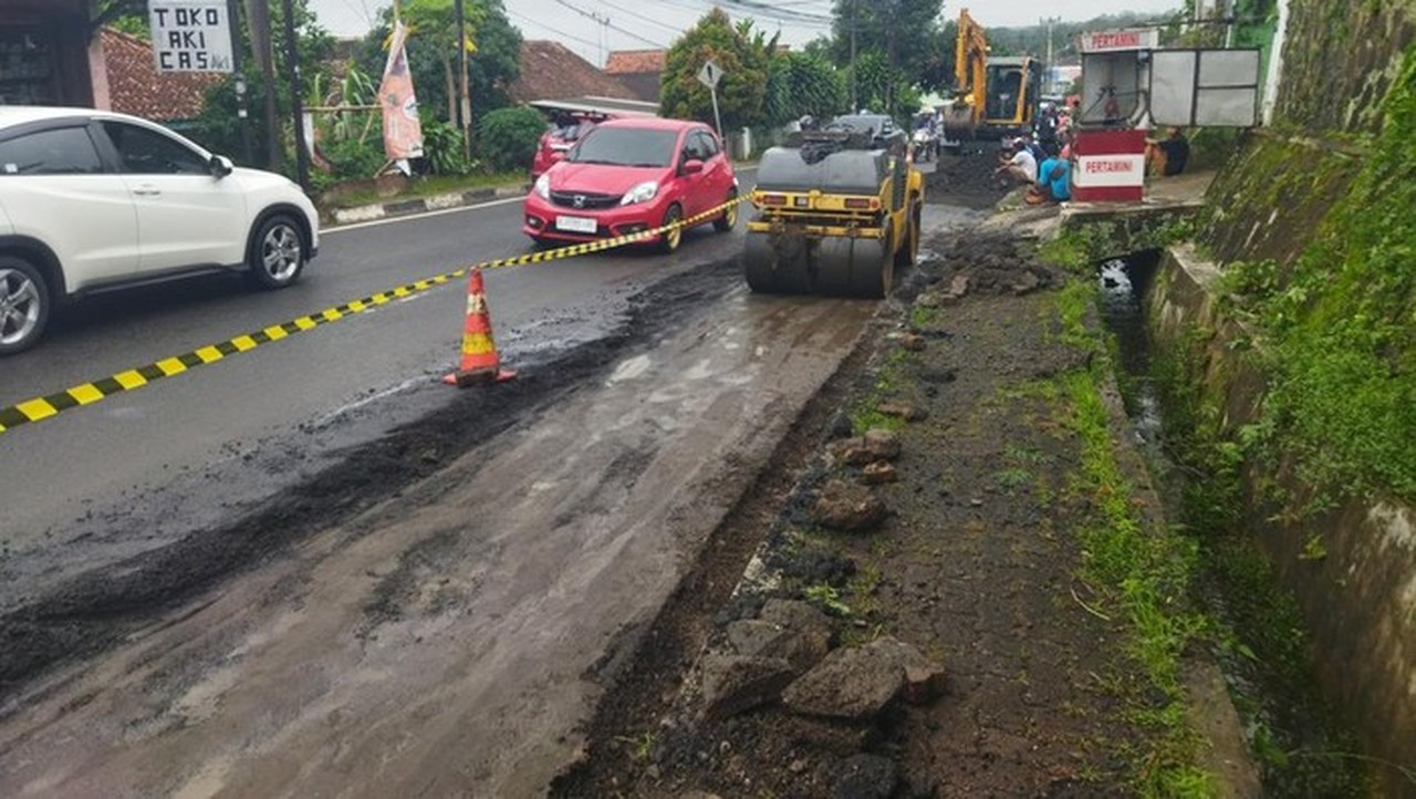 20 Ruas Jalan Rusak di Pandeglang Diperbaiki, Antisipasi Dampak Curah Hujan Tinggi