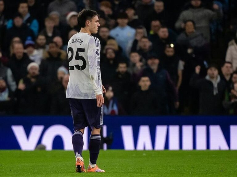 Ajax Tertarik Pinjam Manuel Ugarte, Manchester United Tegas Menolak