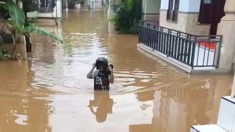 13 Desa di Pasuruan Terendam Banjir, Ribuan Keluarga Terdampak Luapan Air