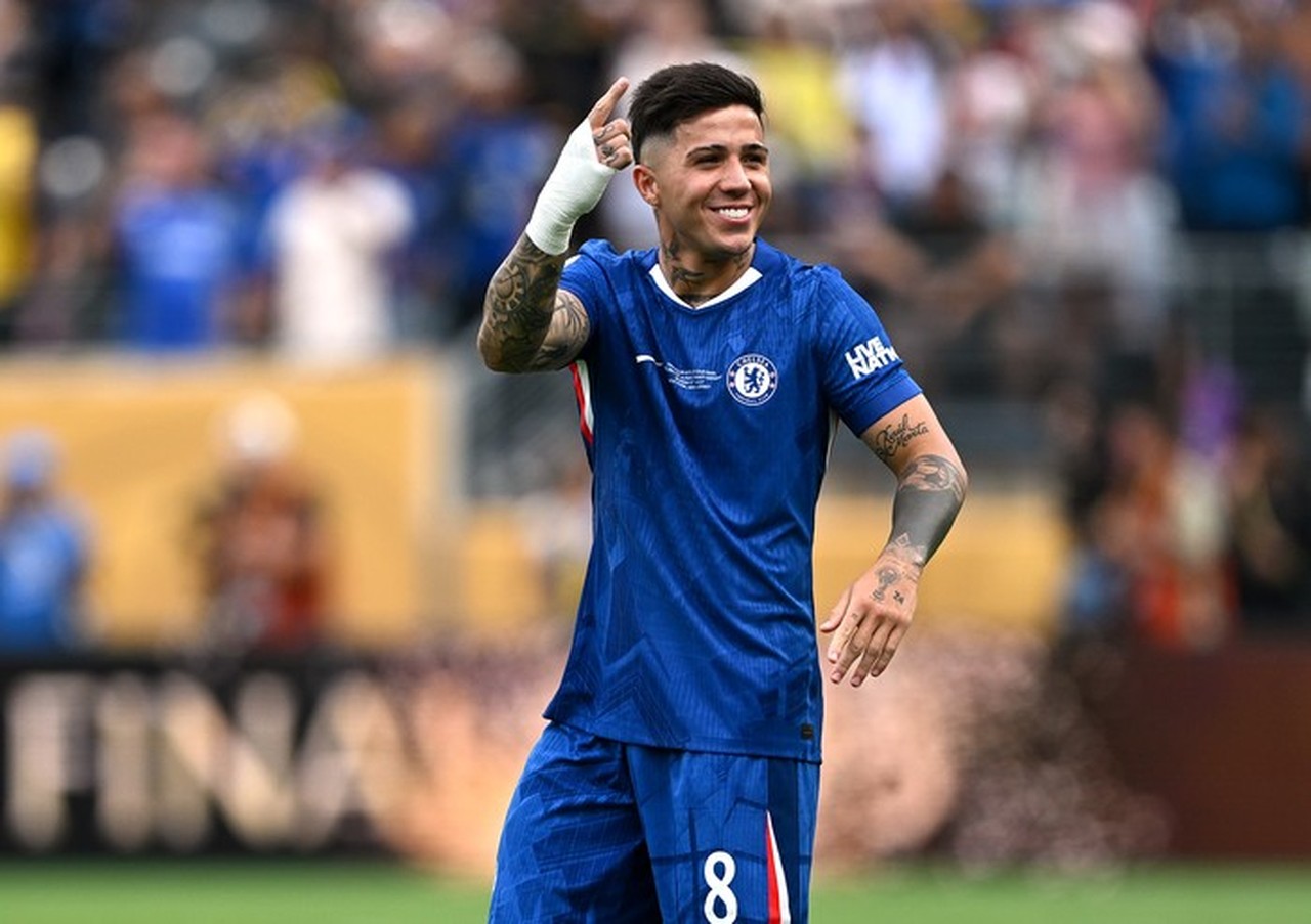 PSG Dikabarkan Incar Enzo Fernandez, Manajer Chelsea Beri Jawaban Tegas