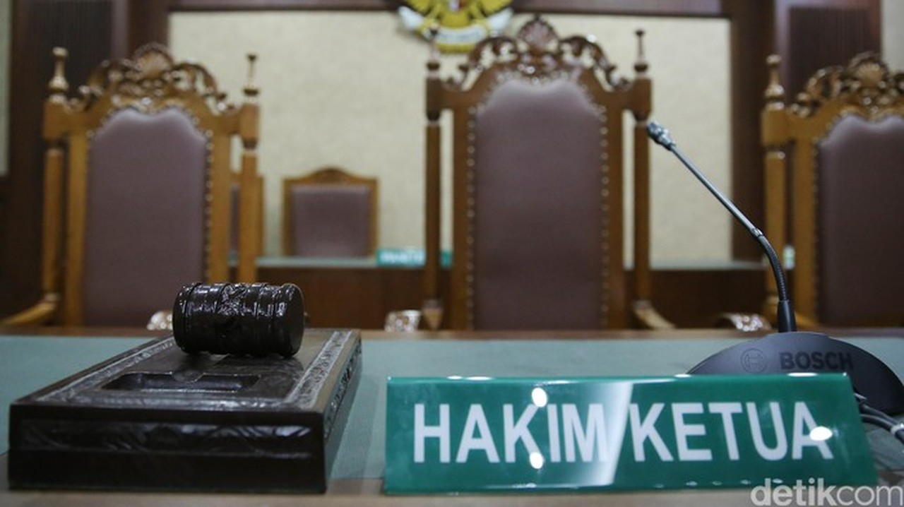 DPR Bahas RUU Jabatan Hakim: Jaminan Keamanan Diperluas, Usia Pensiun Diusulkan Naik