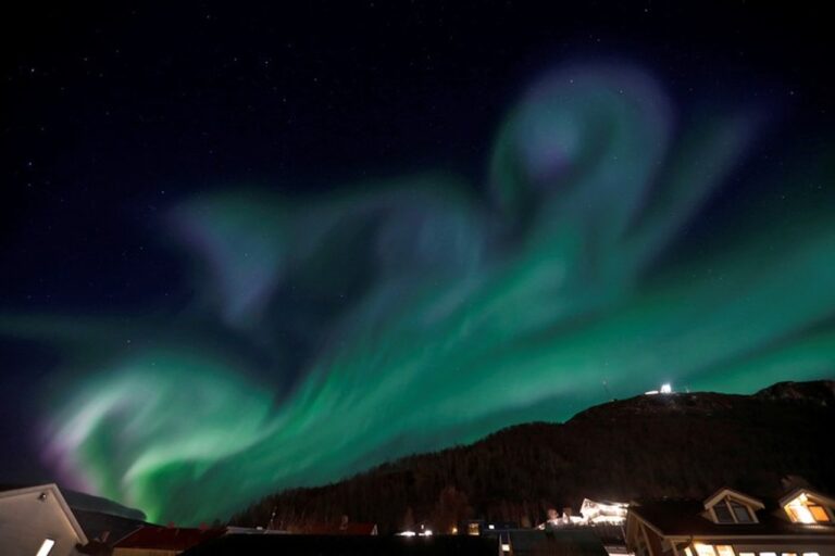 Manchester City Takluk 1-3 dari Bodo/Glimt, Kenali Keindahan Kota Aurora di Norwegia