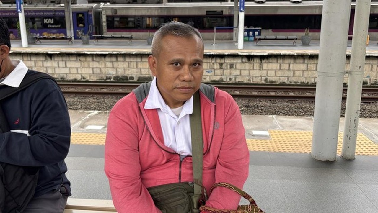 Musim Hujan Terjang Jabodetabek: Pekerja Hadapi Banjir hingga Motor Mogok