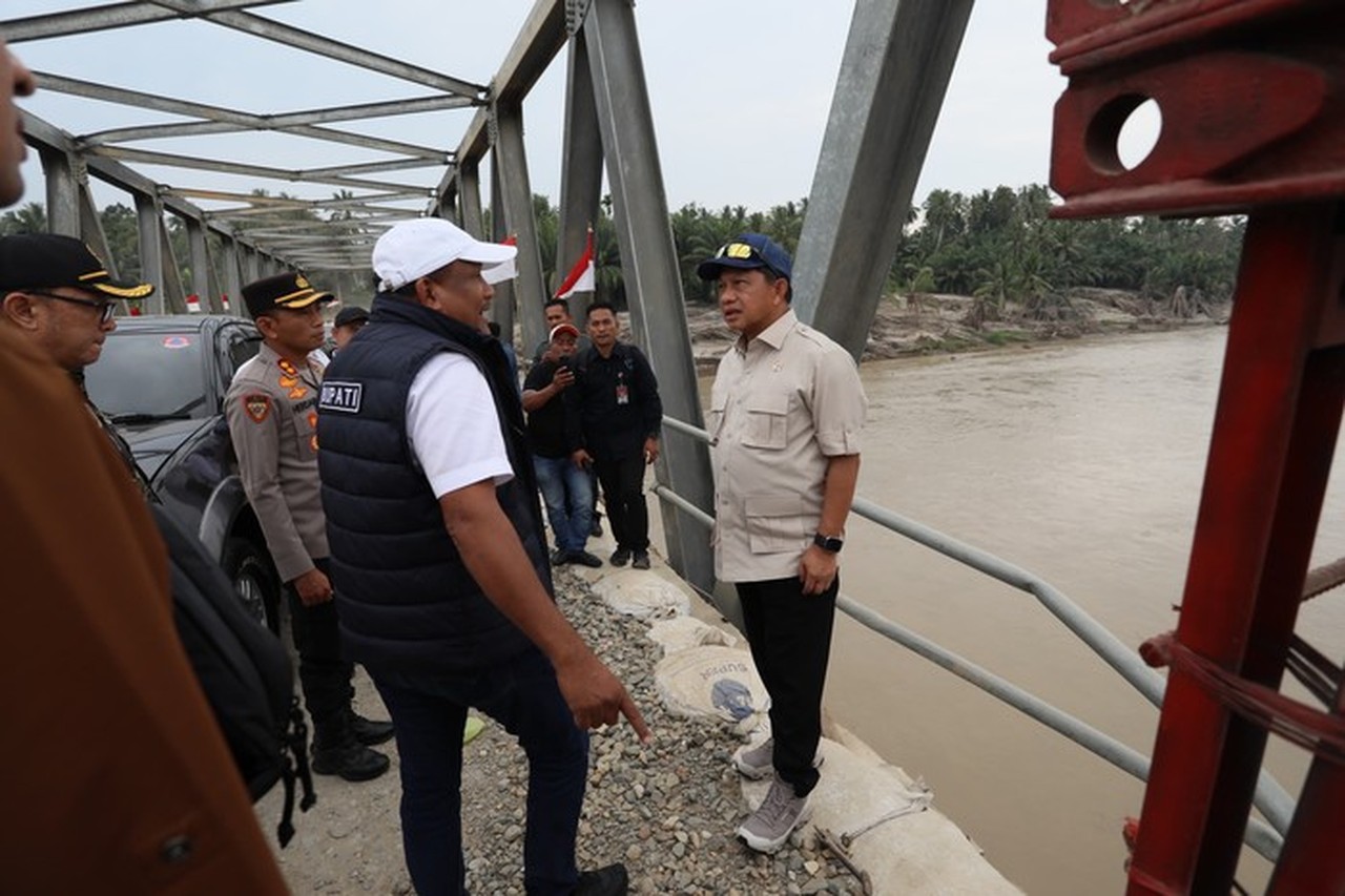 Mendagri Tito Karnavian Tinjau Jembatan Pascabencana di Bireuen, Dorong Percepatan Rehabilitasi