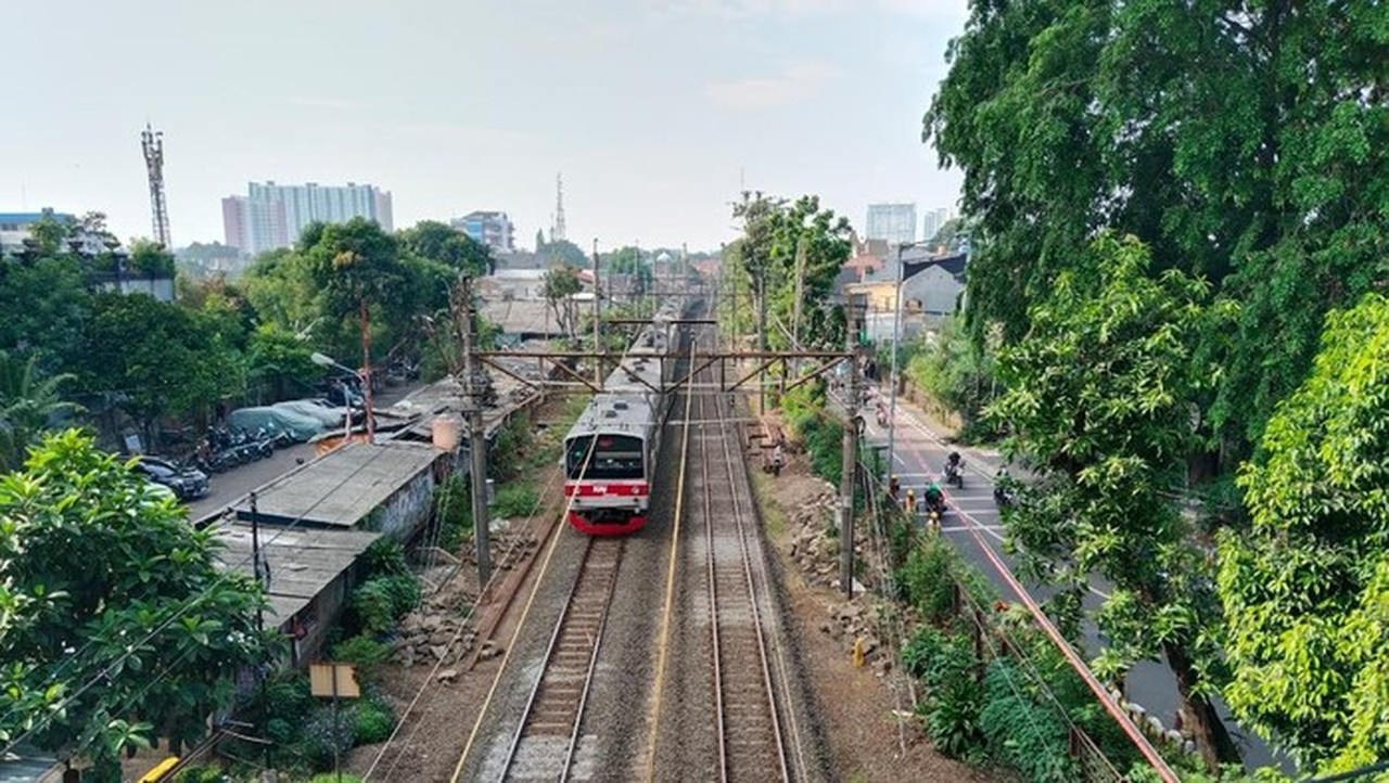Gangguan Tiang Listrik Aliran Atas, Perjalanan KRL Green Line Maja-Tigaraksa Terganggu Pagi Ini Gangguan Tiang Listrik Aliran Atas, Perjalanan KRL Green Line Maja-Tigaraksa Terganggu Pagi Ini