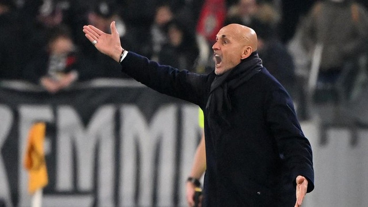 Juventus Bungkam Benfica 2-0, Spalletti Adu Mulut dengan Suporter di Tepi Lapangan Juventus Bungkam Benfica 2-0, Spalletti Adu Mulut dengan Suporter di Tepi Lapangan