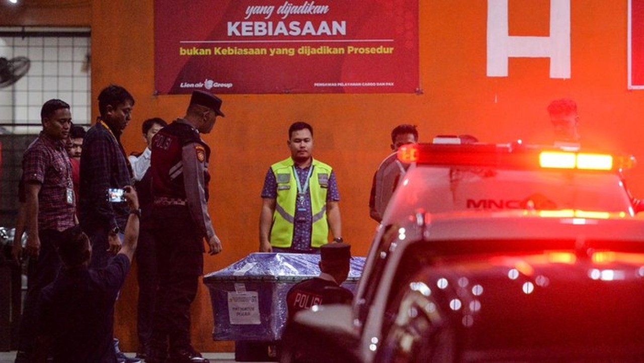 Jenazah Pramugari ATR 42-500 Diterbangkan ke Jakarta, Disemayamkan di Pluit