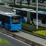 Banjir Jakarta: Genangan Air Lumpuhkan TransJakarta dan Mikrotrans, Sejumlah Rute Dialihkan