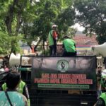 Driver Ojol Gelar Aksi Dukungan untuk Nadiem Makarim di PN Jakarta Pusat Jelang Sidang