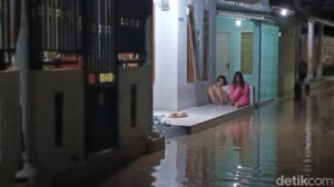 Banjir 1,5 Meter Terjang 10 Kecamatan di Probolinggo Akibat Hujan Deras