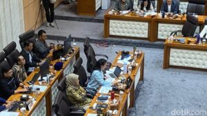 Rahayu Saraswati Pimpin Rapat Komisi VII DPR dengan Menteri Ekonomi Kreatif Bahas Revisi UU