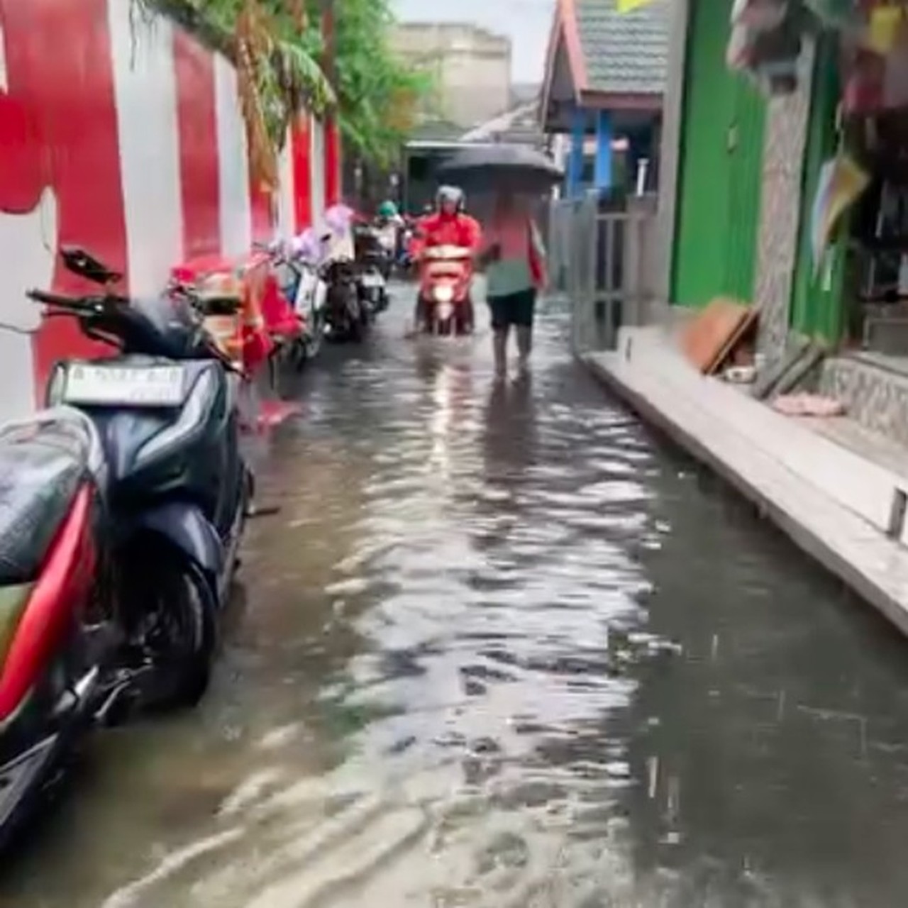 Banjir Duri Kepa Jakbar Akibat Hujan Deras, Warga Desak Revitalisasi Drainase
