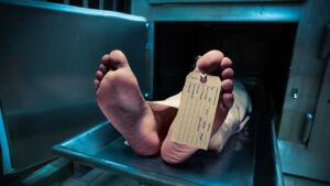 Geger Jenazah Pria Tersangkut di Kali Cililitan Jakarta Timur, Warga Panik