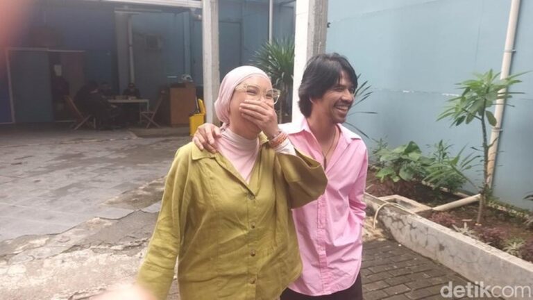 Rahasia Harmonis 24 Tahun Pernikahan Ariyo Wahab dan Milasari Wardhani: Kunci Kedewasaan dan Kepercayaan