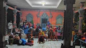Santri di Bali Belajar Tanpa Meja dan Kitab Layak Pasca Banjir Bandang, Butuh Uluran Tangan