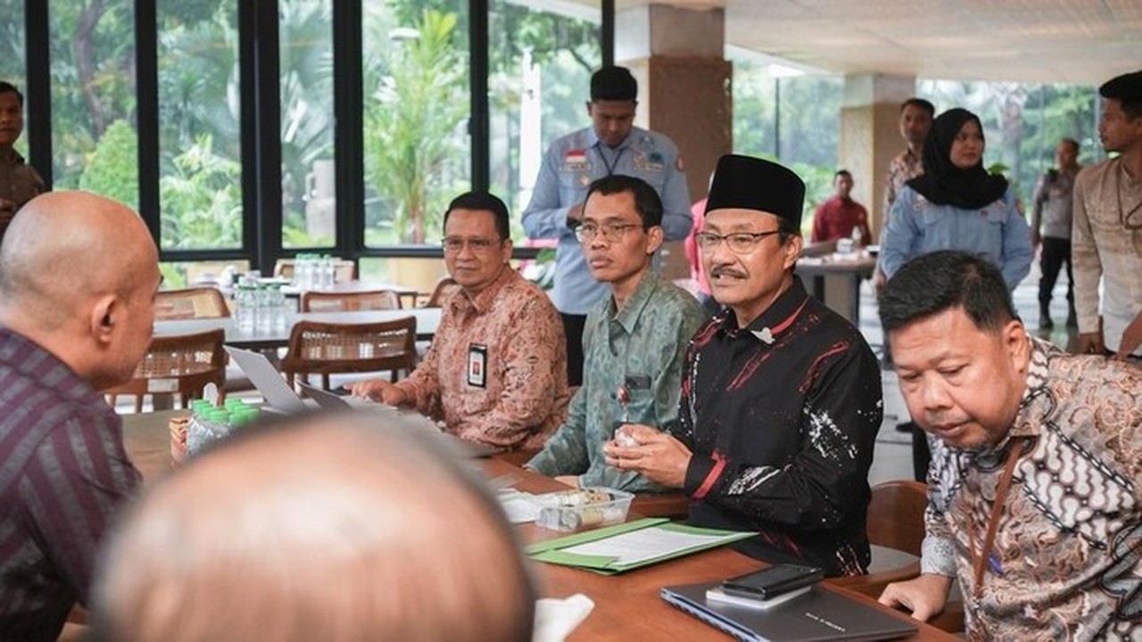 Mensos Dorong Bupati Bungo dan Merangin Segera Gabung Program Sekolah Rakyat Presiden Mensos Dorong Bupati Bungo dan Merangin Segera Gabung Program Sekolah Rakyat Presiden