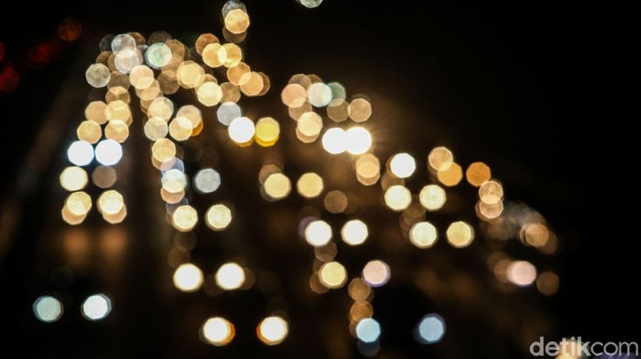 Malam Ini, Sejumlah Ruas Tol Jakarta Lumpuh Akibat Hujan dan Volume Kendaraan Tinggi