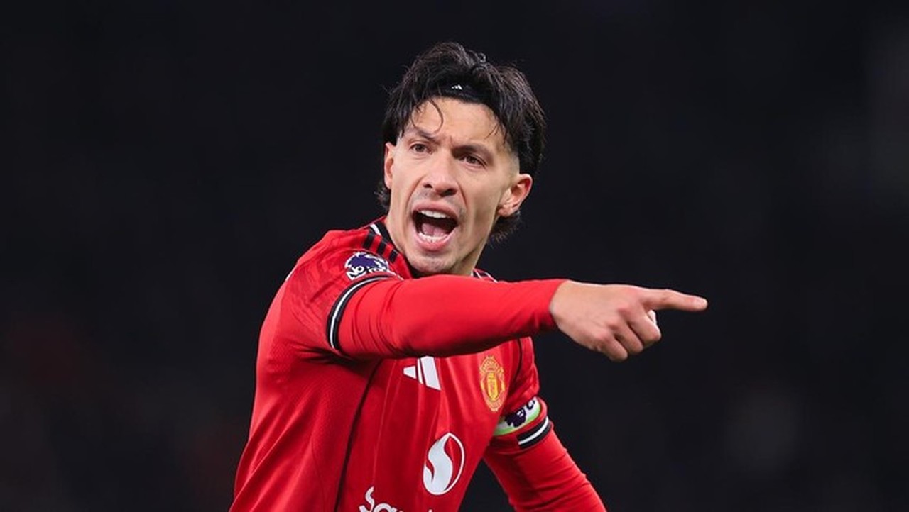 Kritik Personal Legenda MU untuk Lisandro Martinez Dinilai Berlebihan Pasca Derby Manchester Kritik Personal Legenda MU untuk Lisandro Martinez Dinilai Berlebihan Pasca Derby Manchester