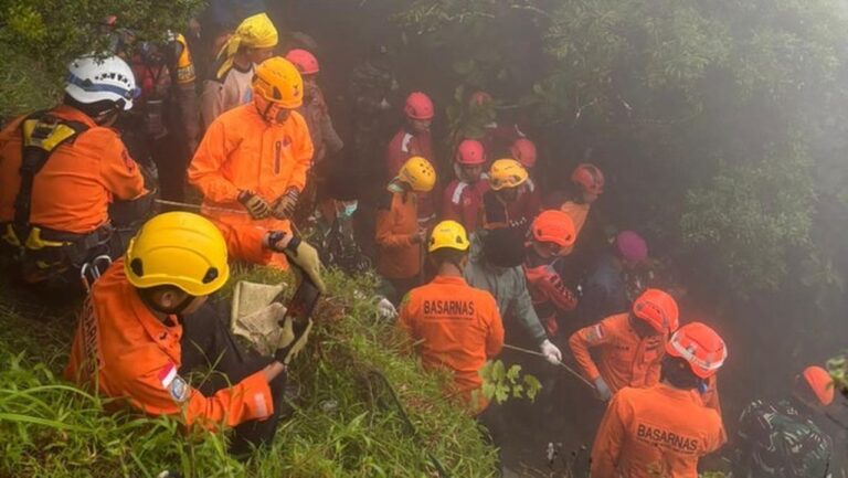 Evakuasi 5 Jenazah Korban Pesawat ATR di Pangkep Dilakukan Lewat Udara Besok Pagi