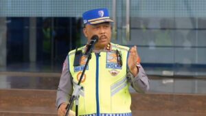 Kakorlantas Polri Instruksikan Jajaran Siaga Banjir, Utamakan Pelayanan Tulus kepada Masyarakat